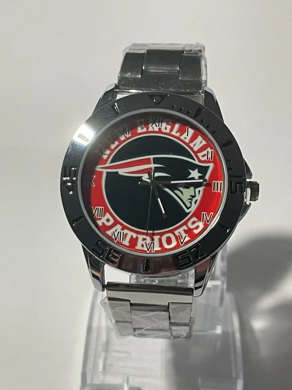 New England Patriots NFL Team Logo Men's Stainless-Steel Silver Watch NEW